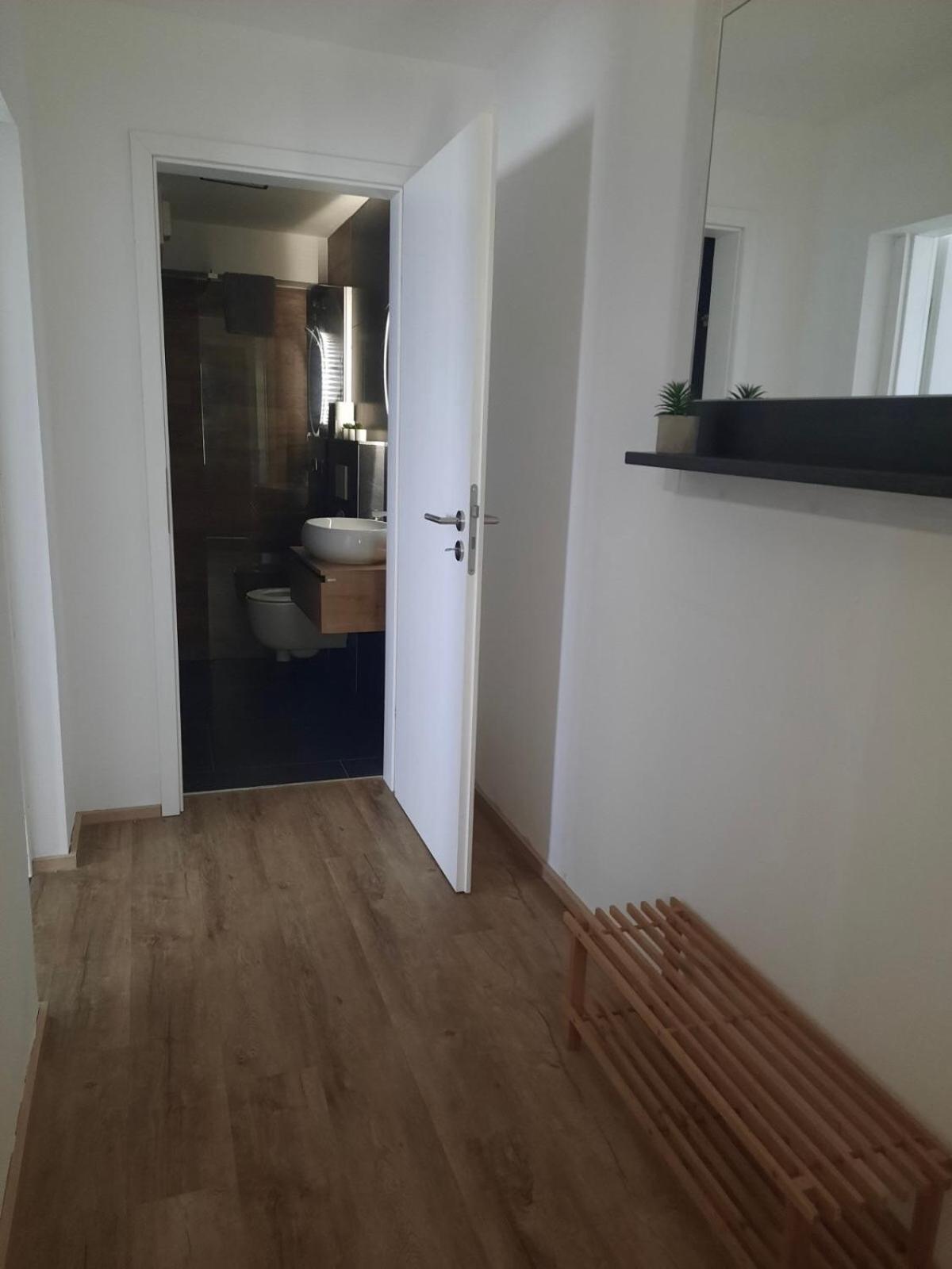 Apartmaji Meli Pu Izola Exterior photo